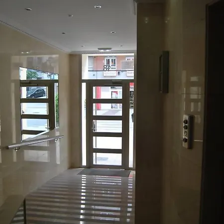 Conide Centrico - Apartamento De 3 Dormitorios Апартаменти